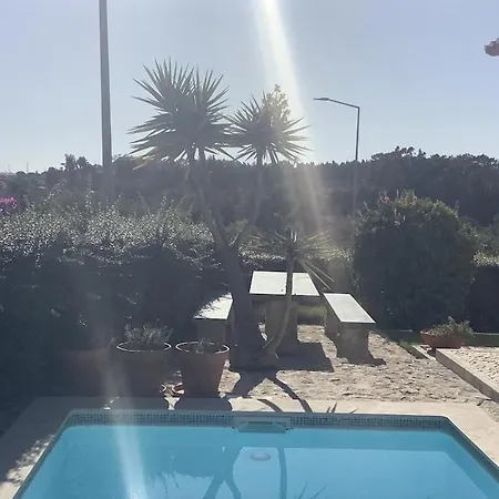 Вилла Sleeps 6 Pool Wifi *